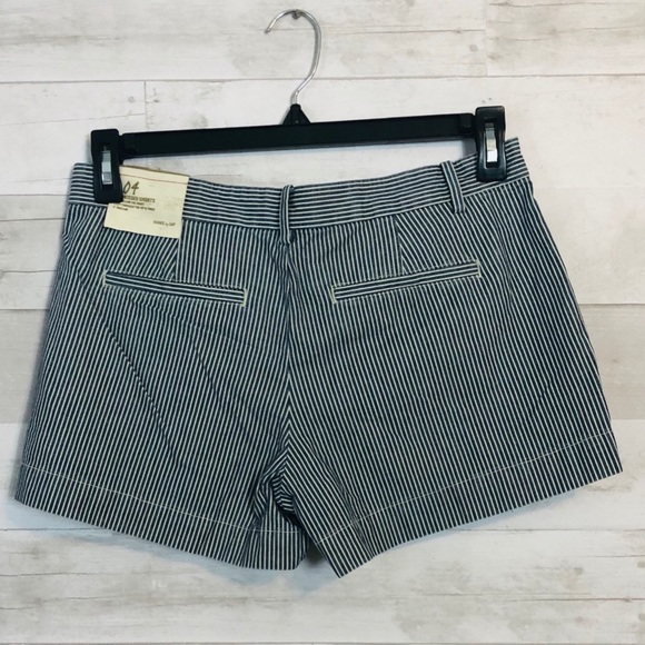 NWT Gap Striped Shorts - Picture 2 of 5